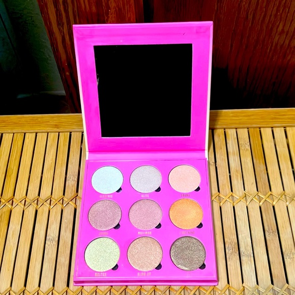💋👁️MAKE UP OBSESSION SO LIT Face Makeup Contour & Highlight Palette W/Mirror - Picture 1 of 4